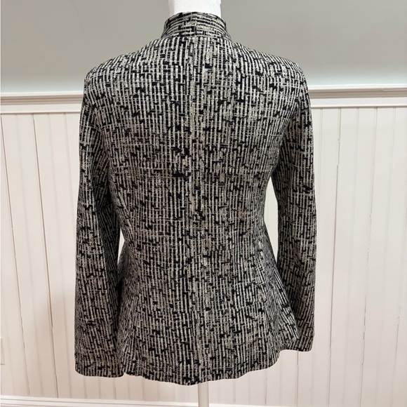 NIC+ZOE Monochrome Geometric Blazer - Picture 2 of 4
